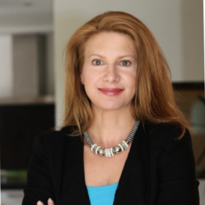 Mrs Alexandra Ledermann