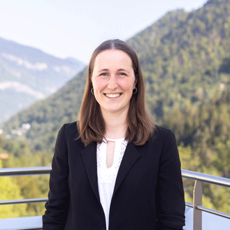 Mrs Manuela Villinger