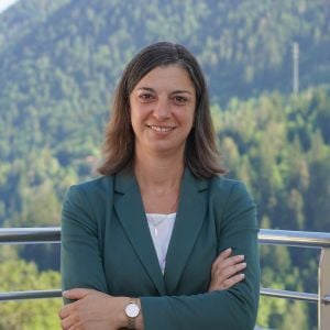 Mrs Laura Arcuri